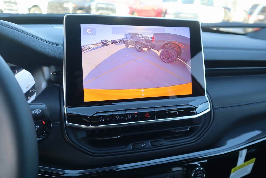 New 2026 Jeep Compass Latitude image 6