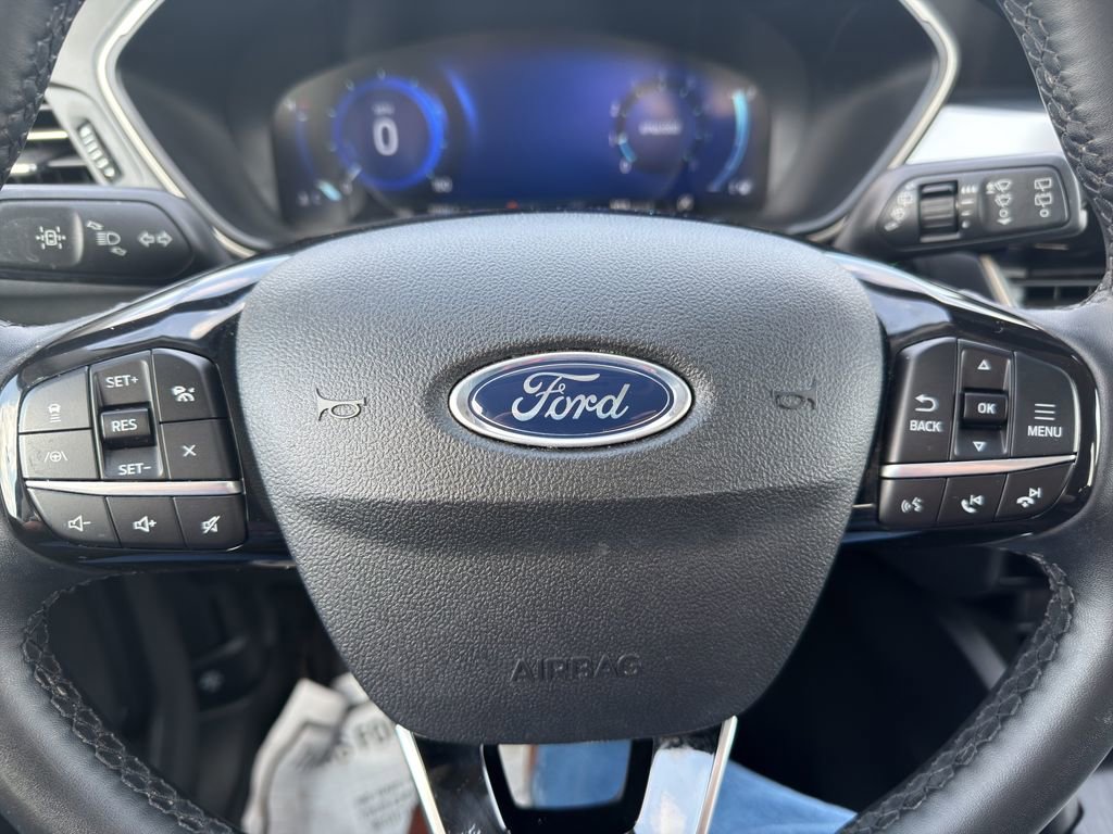 Used 2022 Ford Escape SEL w/ Technology Package image 28