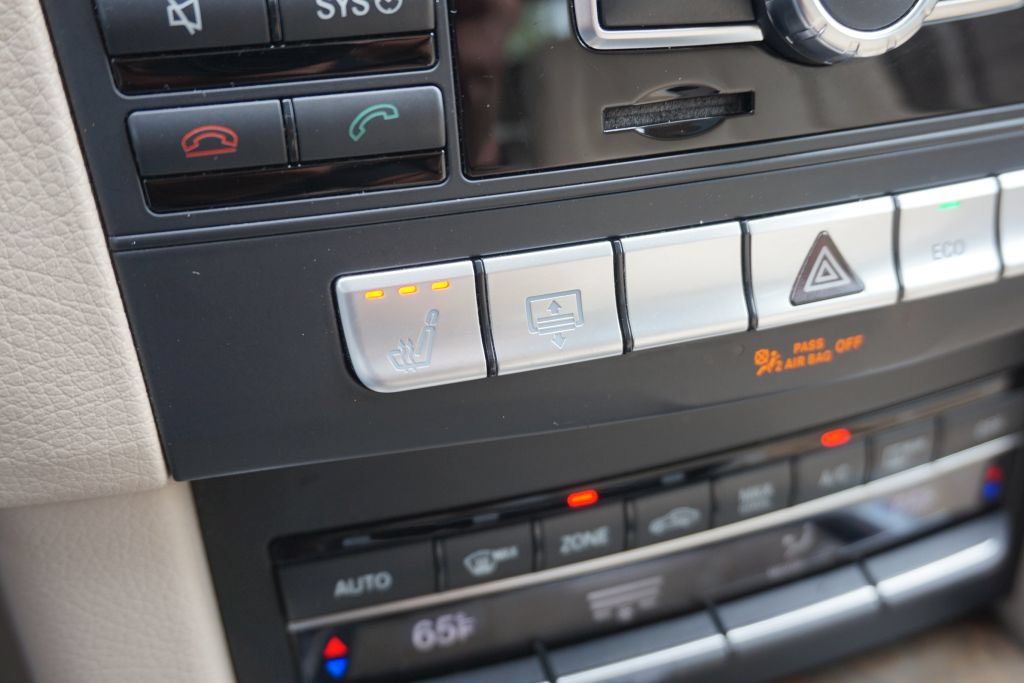 Used 2015 Mercedes-Benz E 350 Sedan image 42