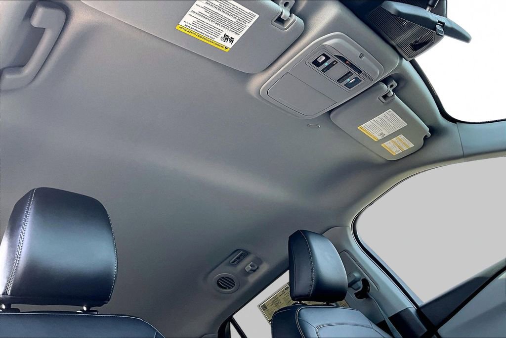 Certified 2022 Ford Explorer XLT w/ Equipment Group 202A image 22