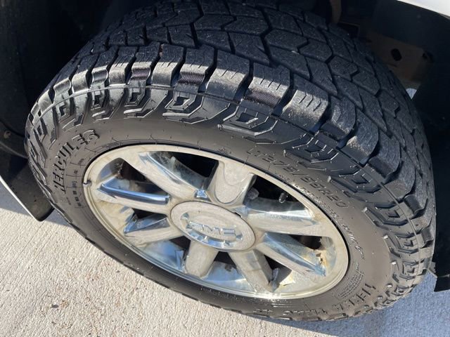 Used 2012 GMC Yukon XL Denali AWD/4WD image 2