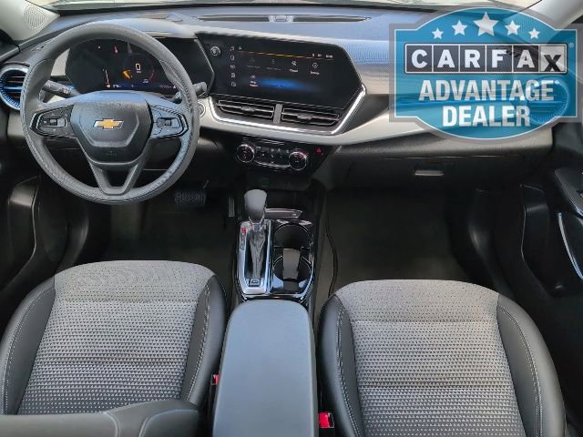 Certified 2025 Chevrolet Trax LT FWD image 5
