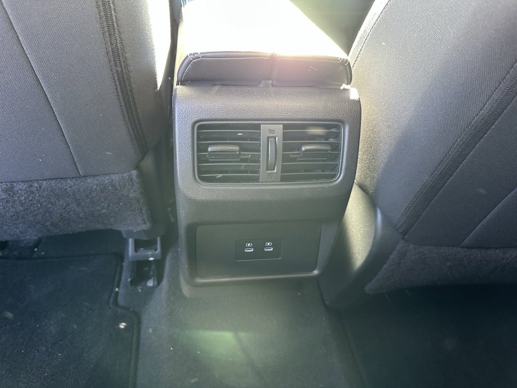 Used 2024 Nissan Rogue SV image 20