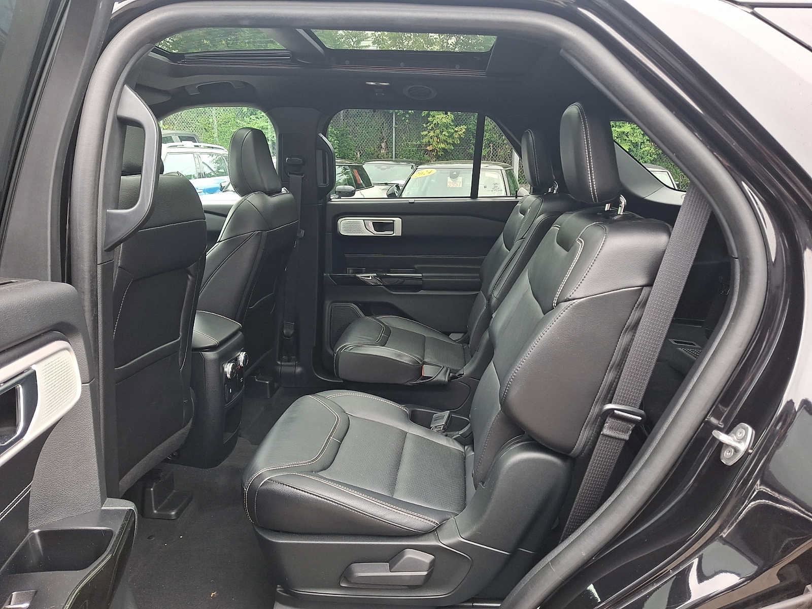 Used 2021 Ford Explorer ST w/ Equipment Group 401A AWD/4WD image 10