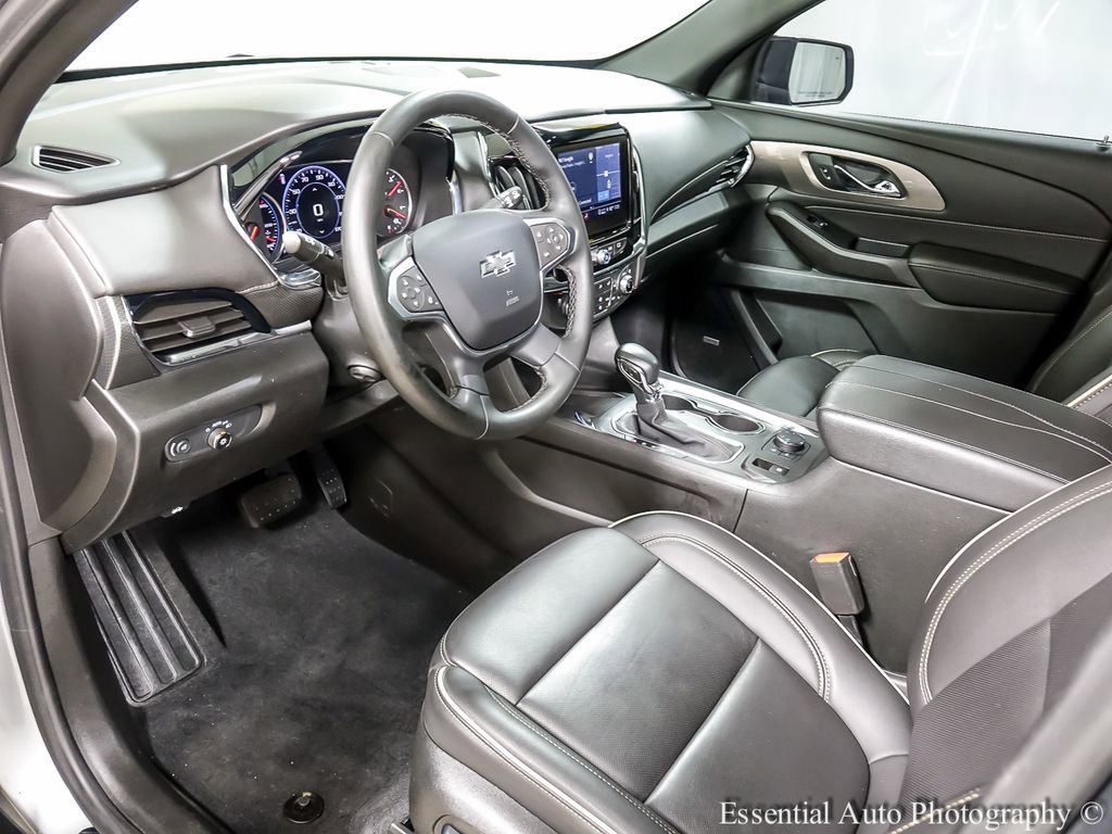 Used 2023 Chevrolet Traverse Premier w/ Redline Edition image 10