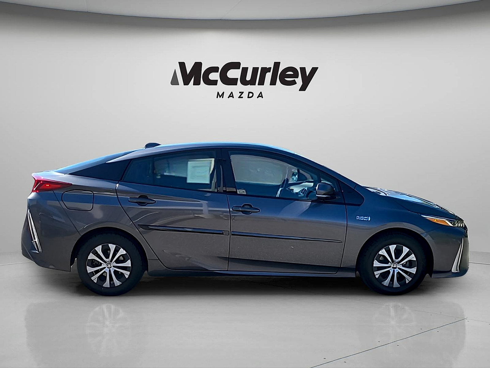 Used 2020 Toyota Prius Prime LE FWD image 8