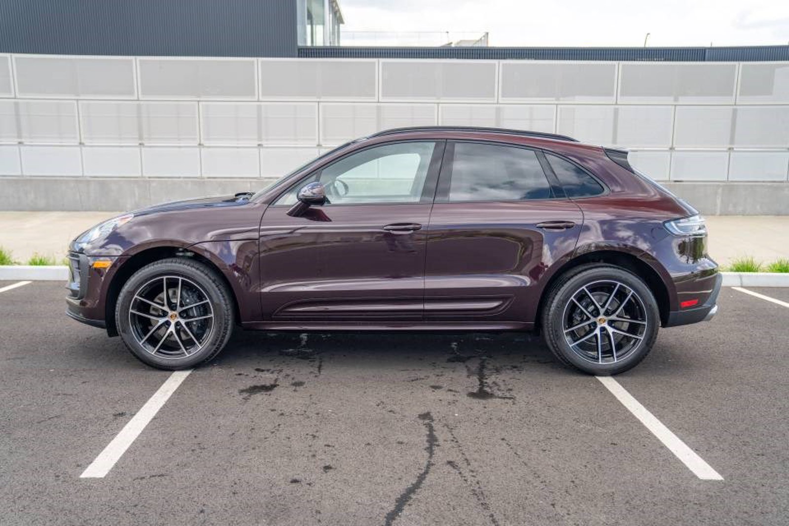 New 2026 Porsche Macan AWD/4WD video 2