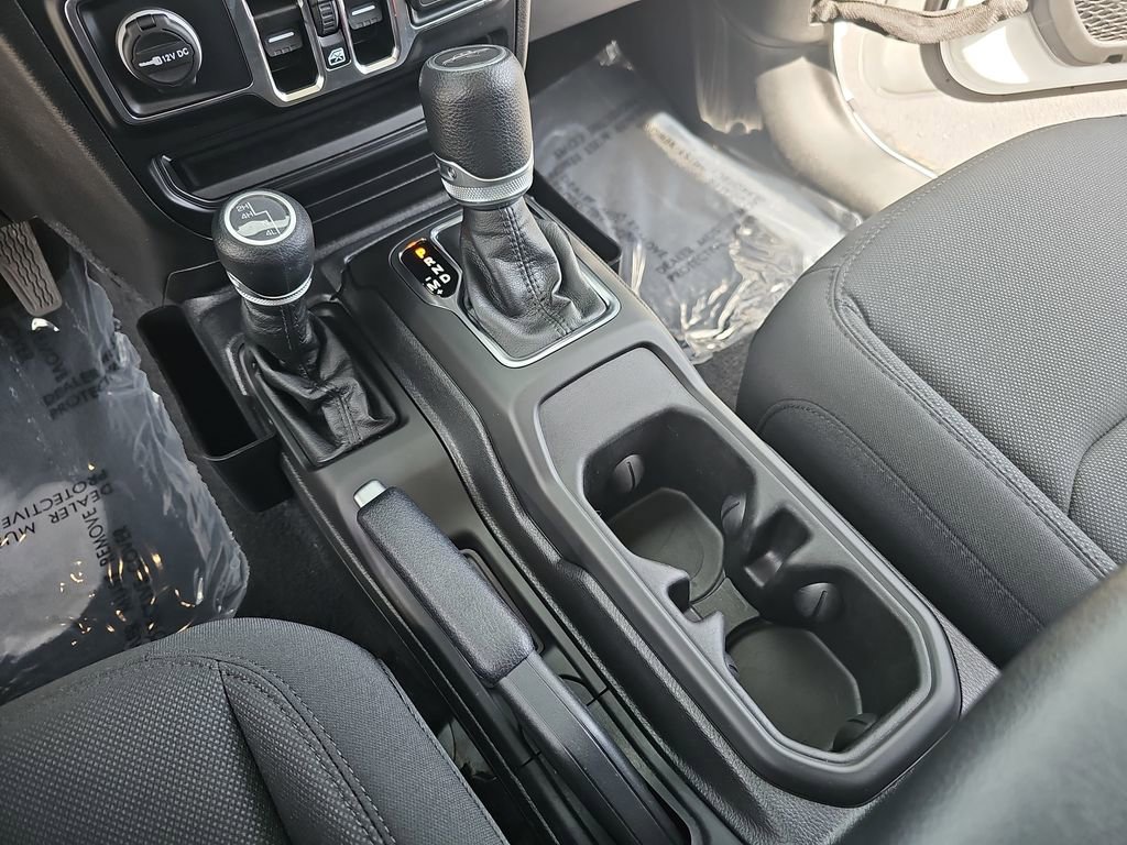 Used 2023 Jeep Gladiator Sport AWD/4WD image 25