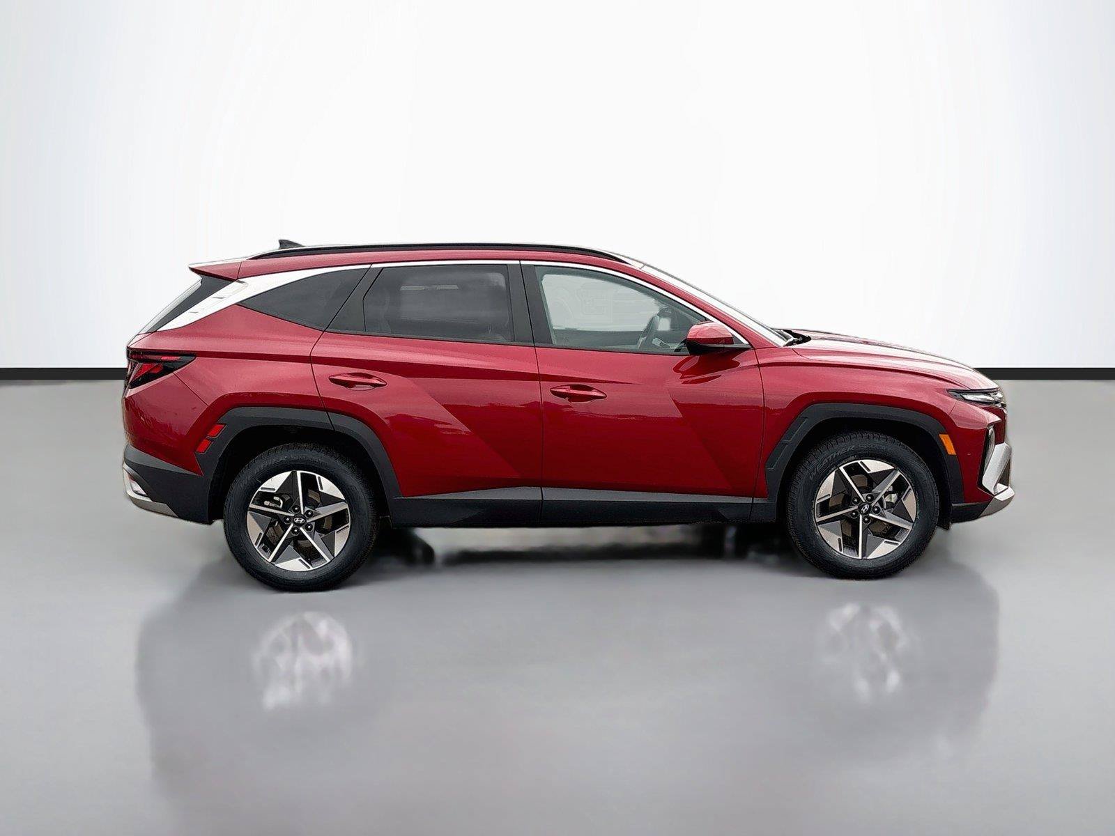 Certified 2025 Hyundai Tucson SEL AWD/4WD image 17