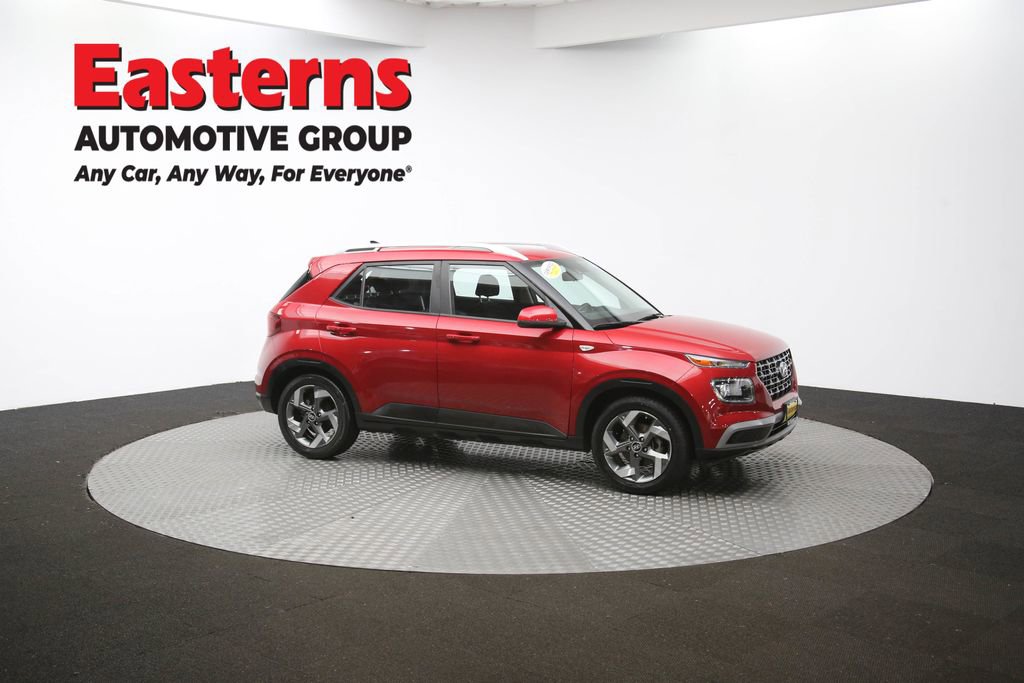 Used 2022 Hyundai Venue SEL image 46