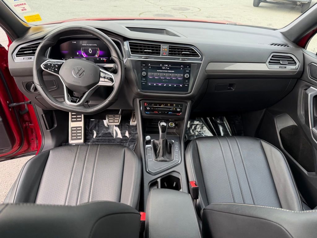 Used 2024 Volkswagen Tiguan SE R-Line image 15