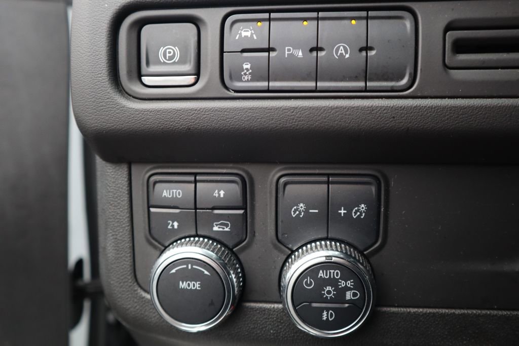 Used 2024 GMC Yukon XL SLT image 20