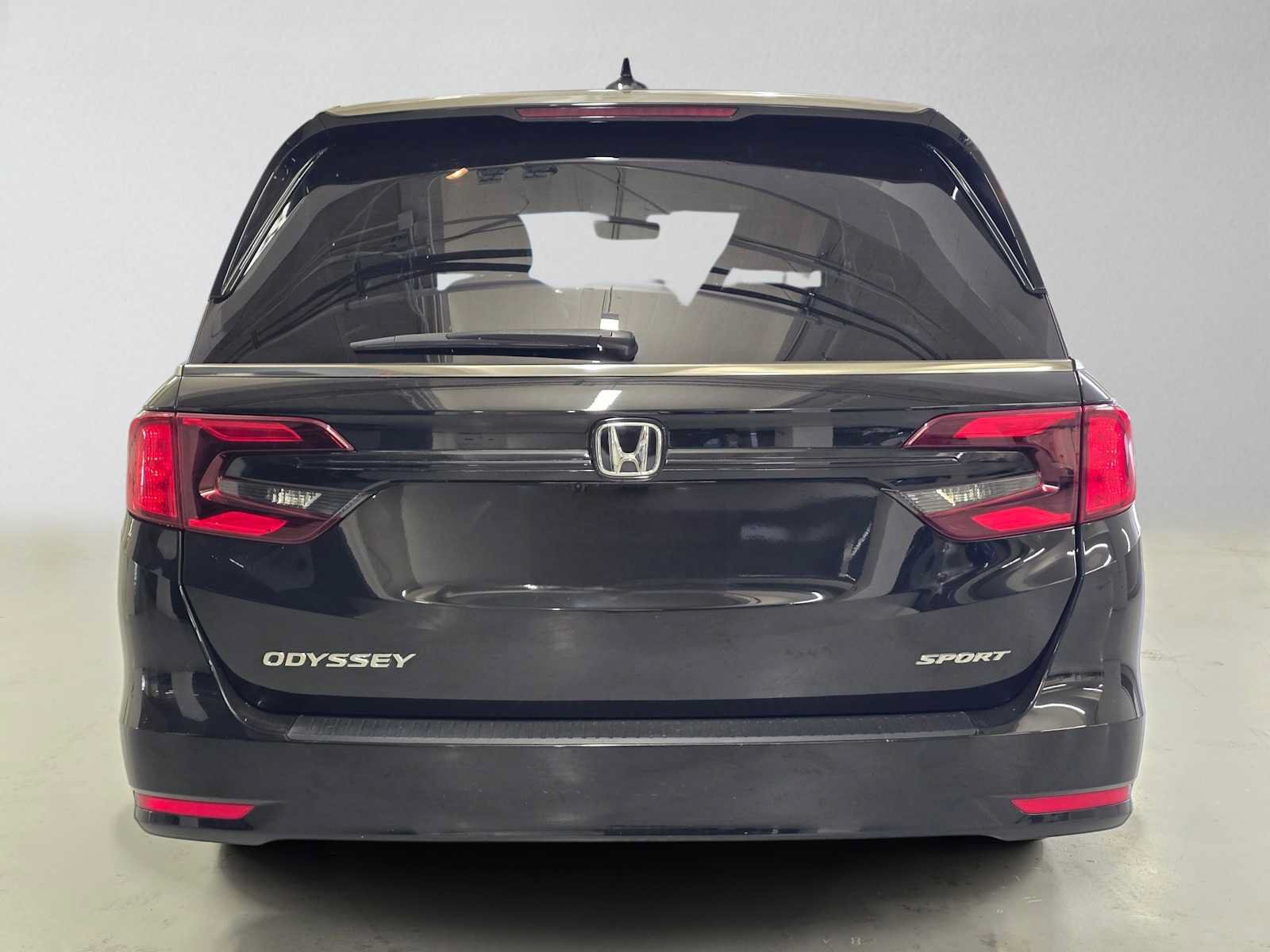 Used 2023 Honda Odyssey Sport image 4