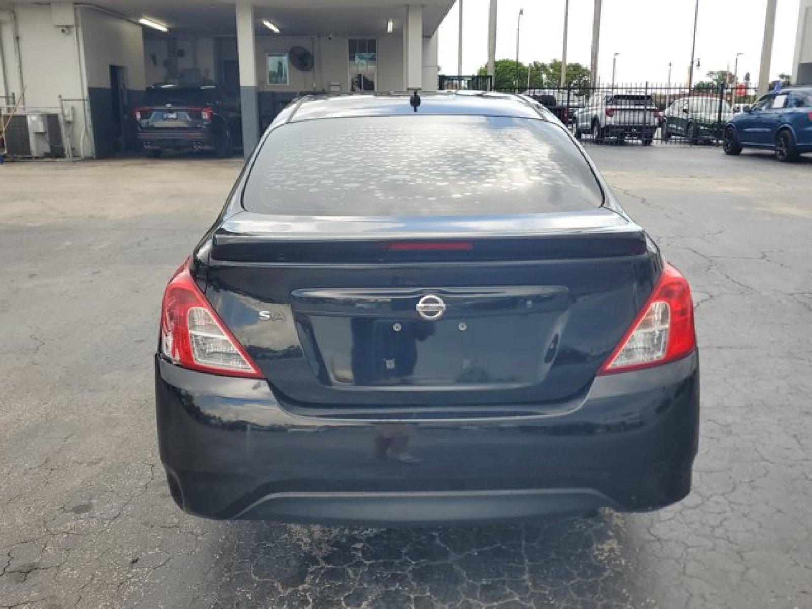 Used 2017 Nissan Versa SV FWD image 6