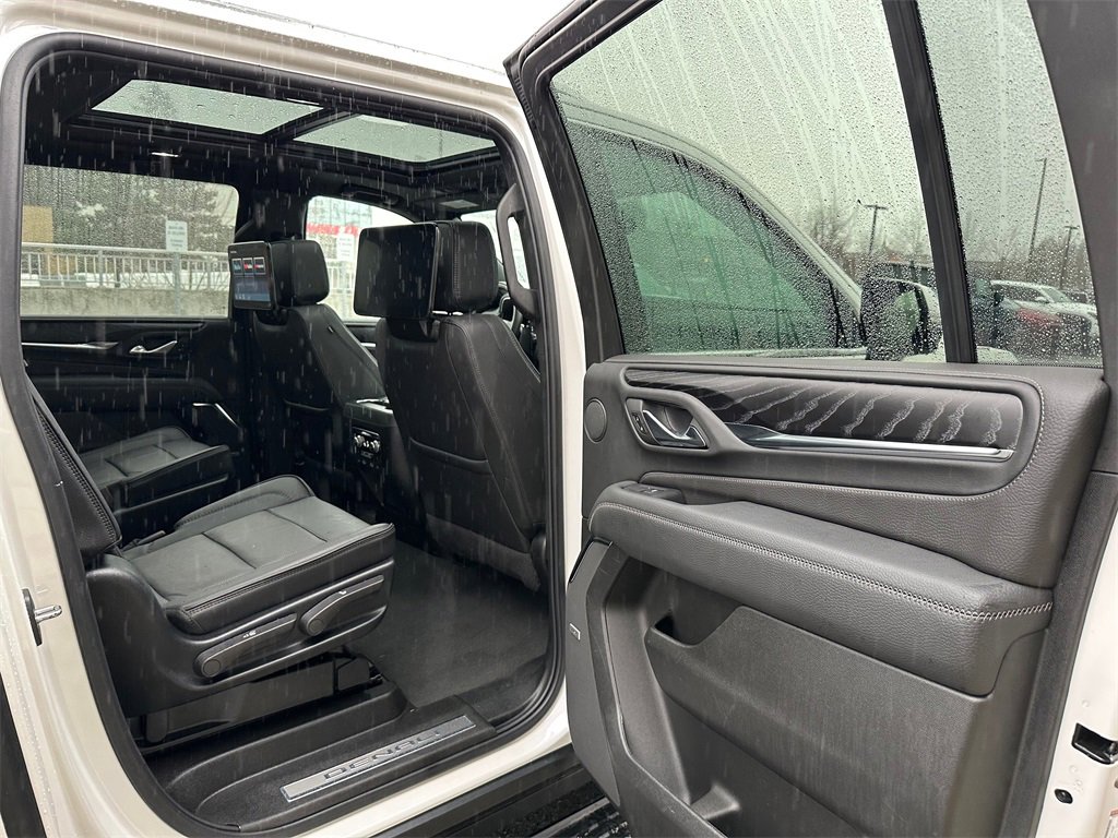 Used 2024 GMC Yukon XL Denali w/ Denali Reserve Package image 47