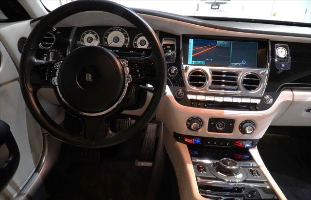 Used 2014 Rolls-Royce Wraith image 13
