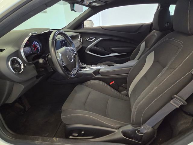 Used 2023 Chevrolet Camaro LT image 4