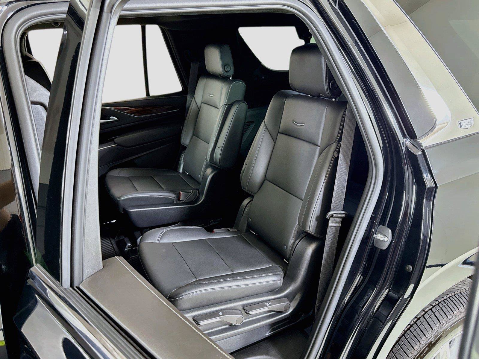 Used 2022 Cadillac Escalade Luxury AWD/4WD image 22