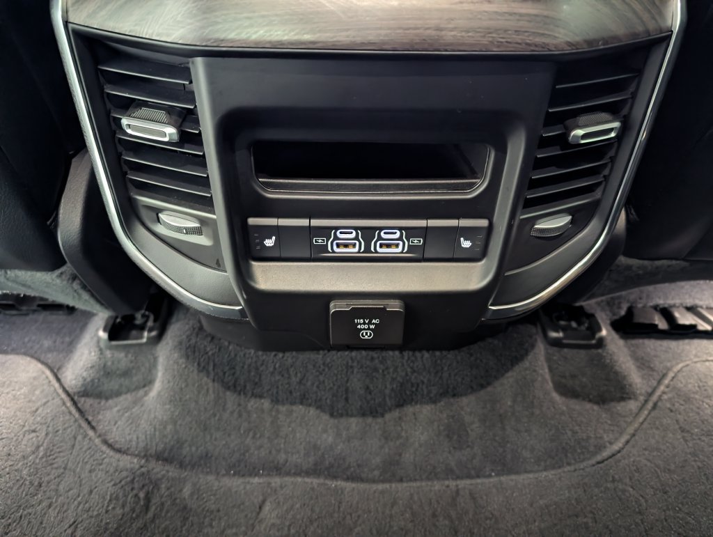 Used 2026 RAM 1500 Laramie AWD/4WD image 11
