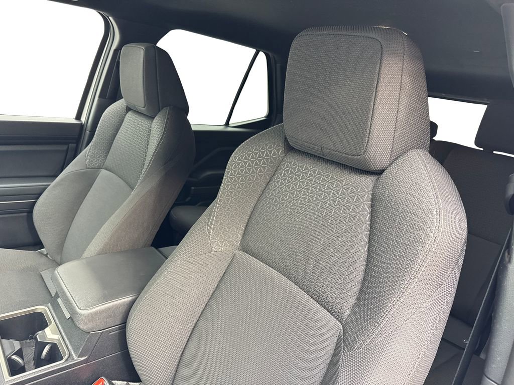 Used 2025 Toyota 4Runner SR5 AWD/4WD image 28