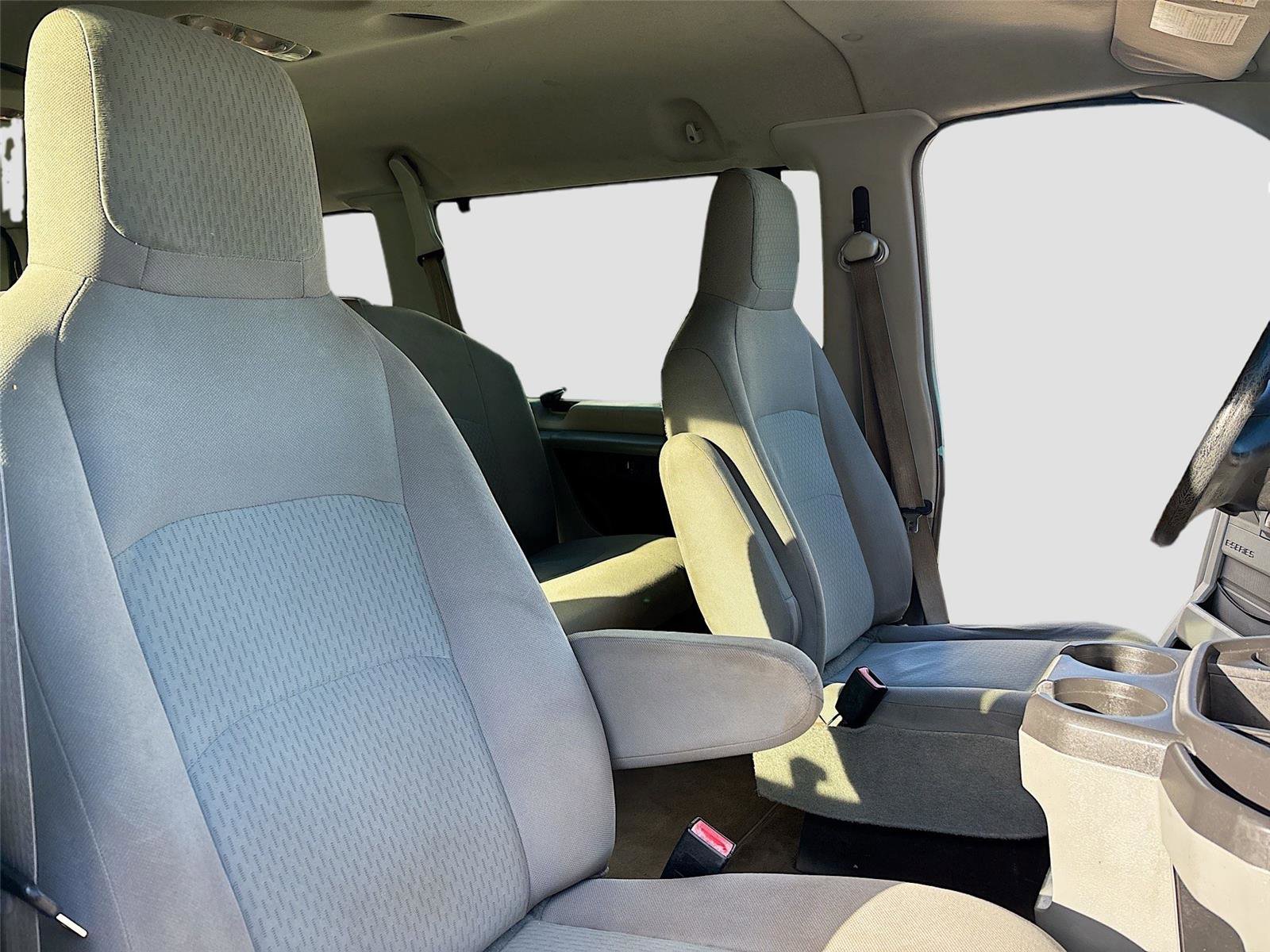 Used 2013 Ford E-350 and Econoline 350 XLT image 33