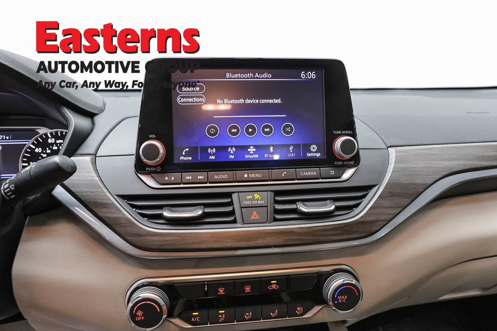 Used 2023 Nissan Altima 2.5 SV AWD/4WD image 12