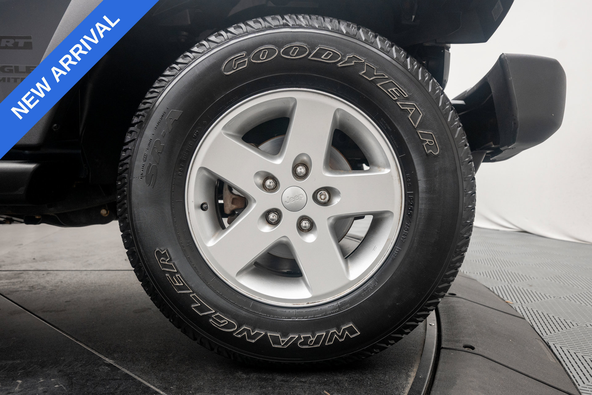Used 2016 Jeep Wrangler Unlimited Sport w/ Quick Order Package 24S AWD/4WD image 28