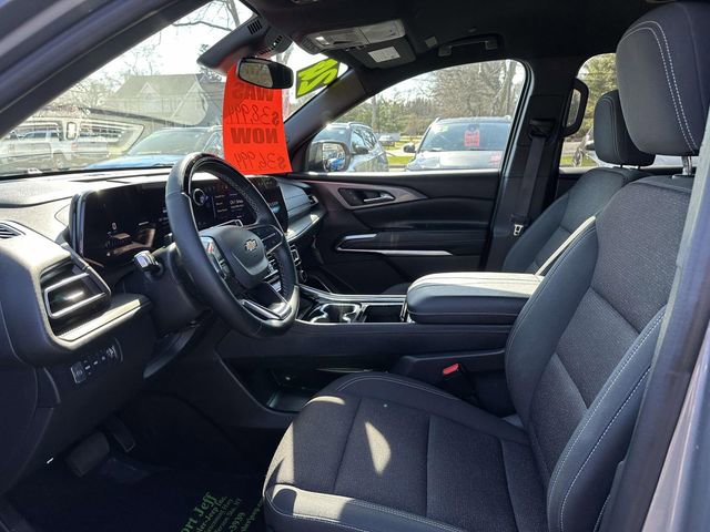 Used 2024 Chevrolet Traverse LT w/ Enhanced Driving Package AWD/4WD image 10