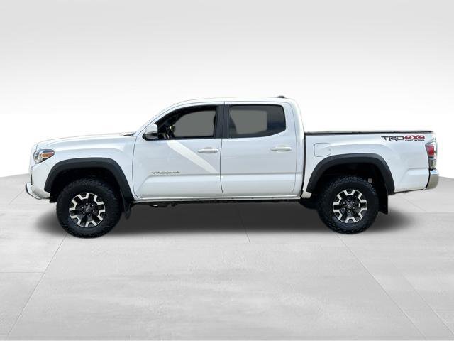 Certified 2023 Toyota Tacoma TRD Off-Road AWD/4WD image 2