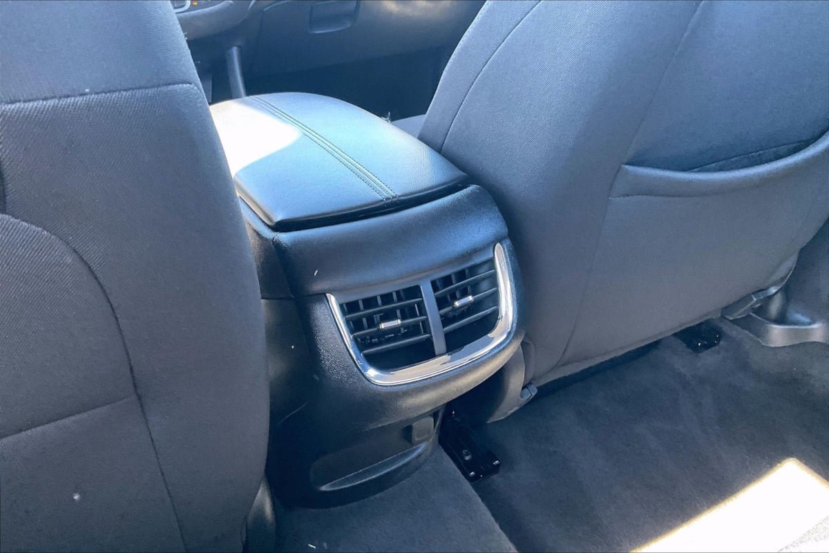 Used 2024 Chevrolet Malibu LT FWD image 32