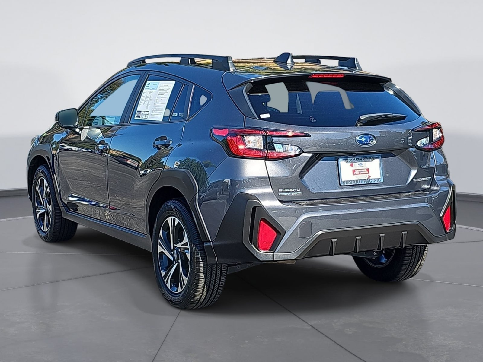 Used 2024 Subaru Crosstrek 2.0i Premium w/ Crosstrek Mirror Package AWD/4WD image 5