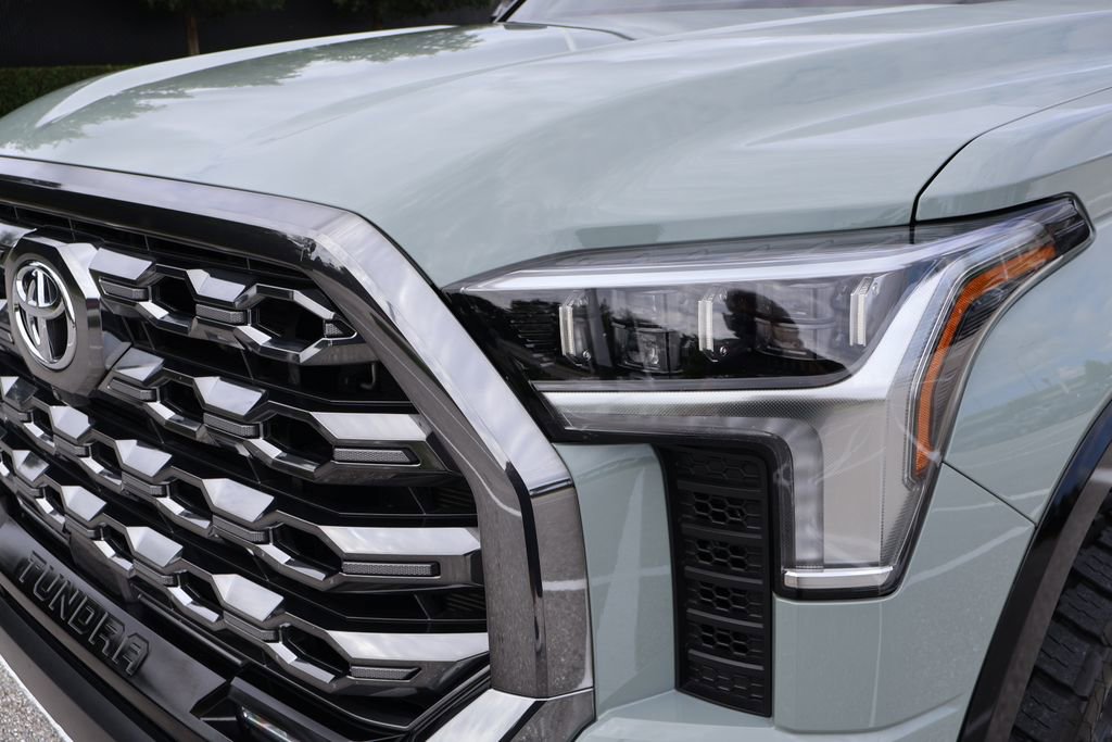Used 2024 Toyota Tundra Platinum AWD/4WD image 3