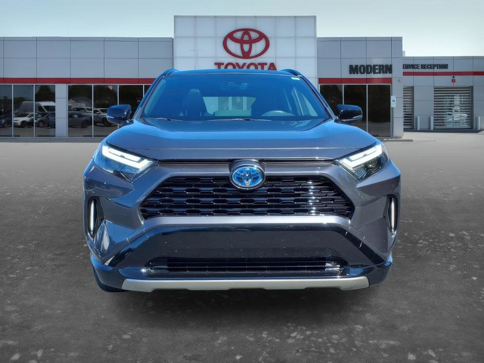 Used 2023 Toyota RAV4 XSE AWD/4WD image 2