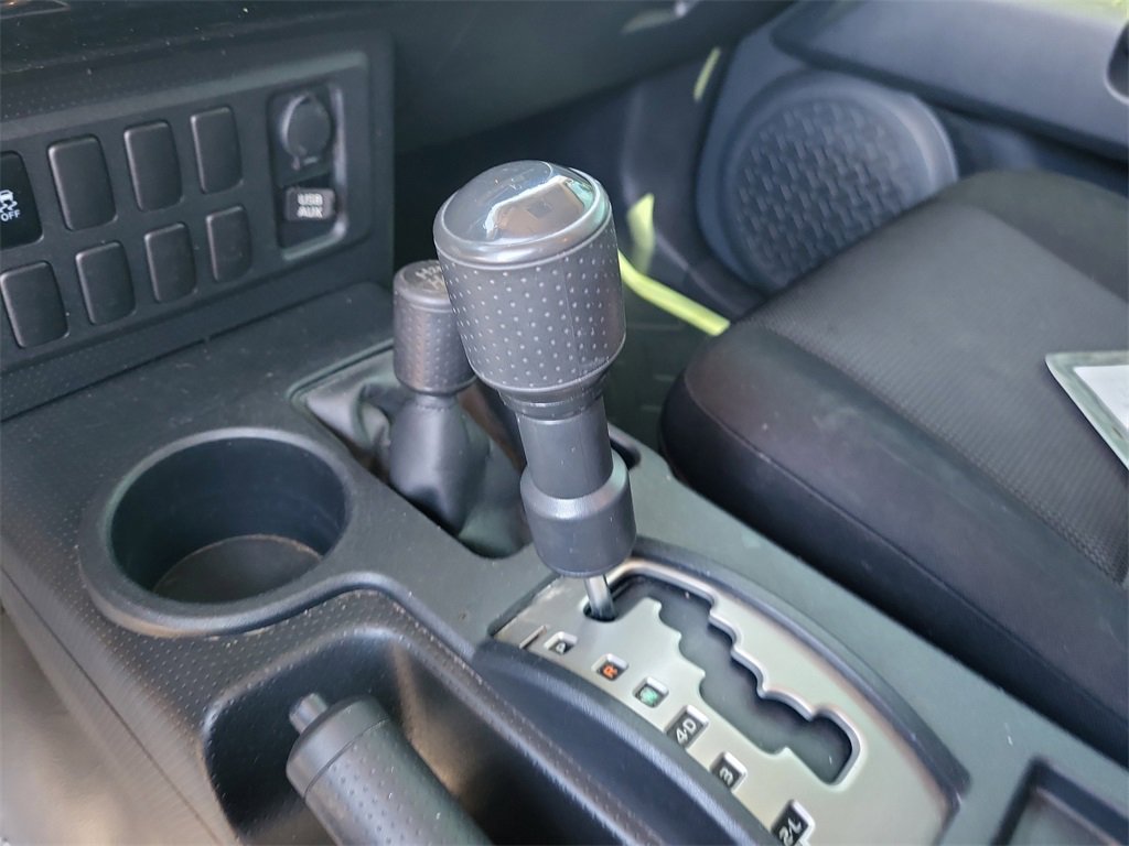 Used 2013 Toyota FJ Cruiser 4WD image 13