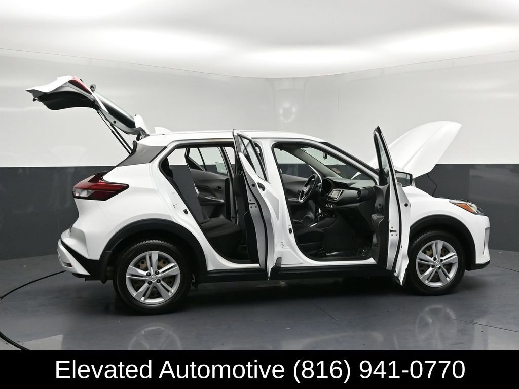 Used 2021 Nissan Kicks S FWD image 32