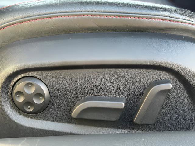 Used 2011 Audi R8 V10 image 10