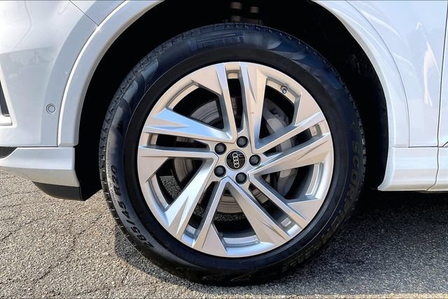 Certified 2023 Audi Q7 2.0T Premium Plus w/ Convenience Package AWD/4WD image 9