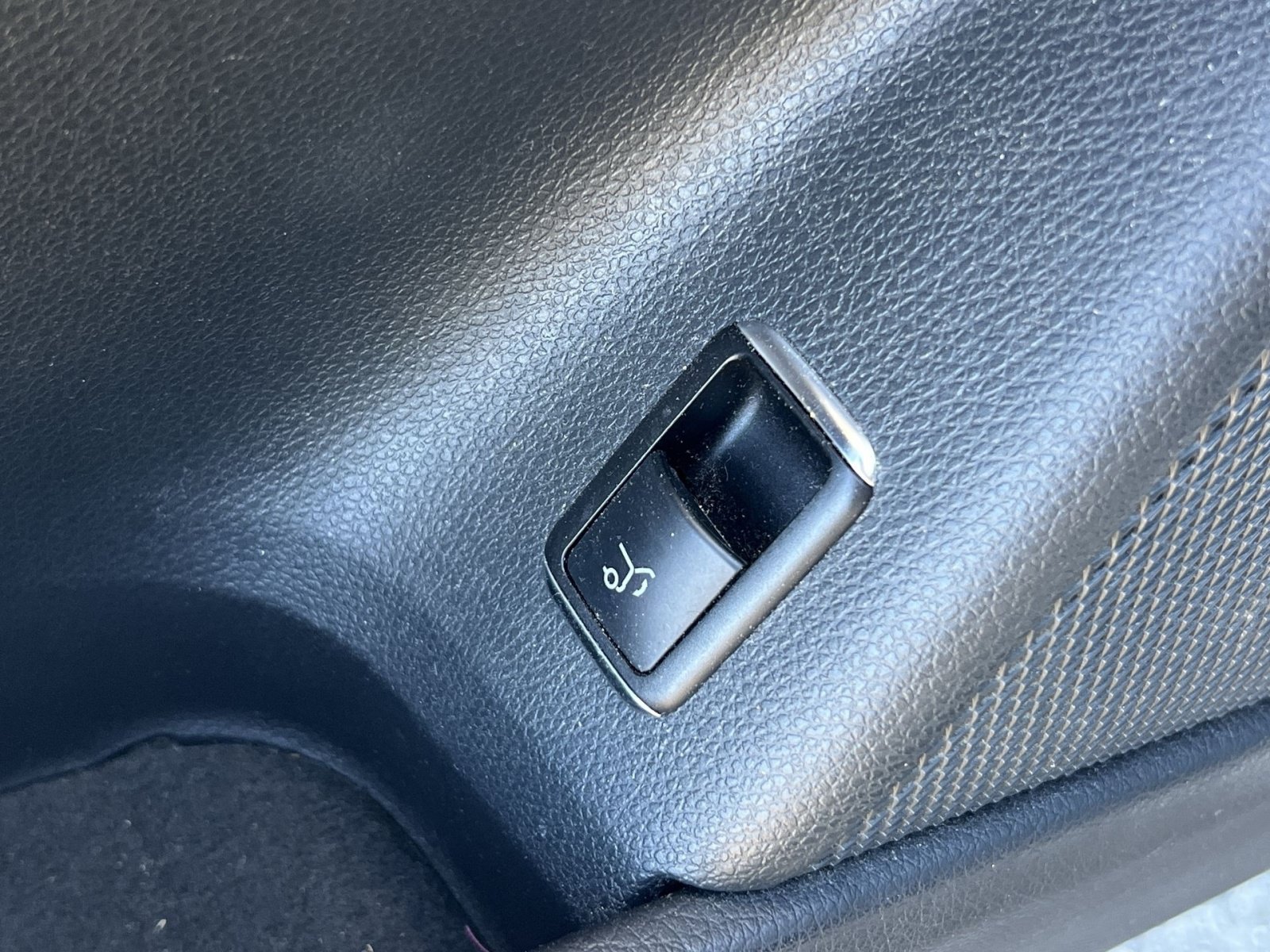 Used 2018 Mercedes-Benz GLA 250 image 31