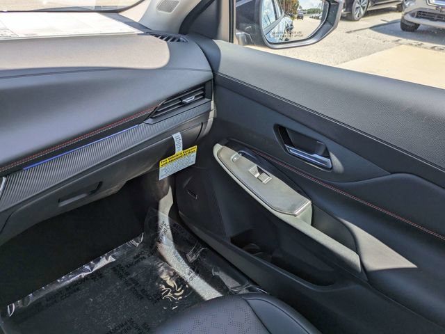 New 2026 Nissan Sentra SR w/ SR Premium Package FWD image 17