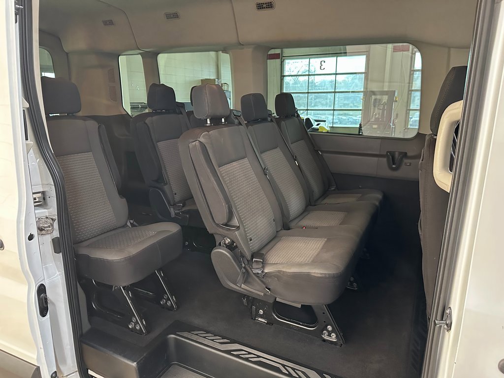 Used 2020 Ford Transit 350 XLT image 32
