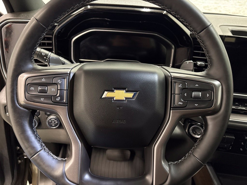 Certified 2023 Chevrolet Silverado 1500 High Country w/ Technology Package AWD/4WD image 25
