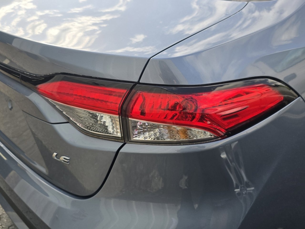 Used 2022 Toyota Corolla LE FWD image 9