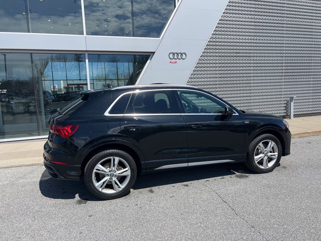 Used 2020 Audi Q3 2.0T Prestige w/ Prestige Package image 19