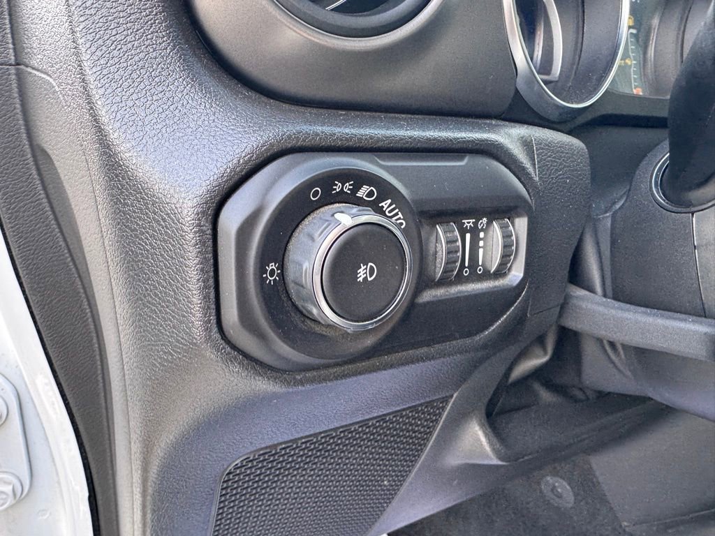 Used 2022 Jeep Wrangler Unlimited Sport image 15