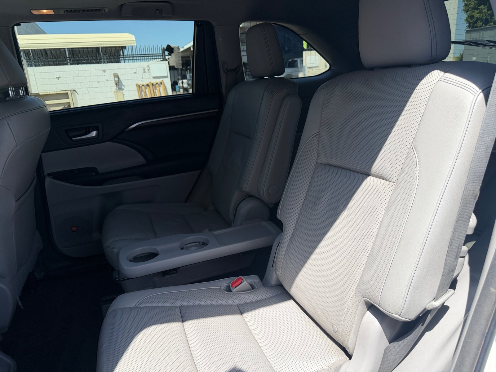 Used 2016 Toyota Highlander Limited AWD/4WD image 27