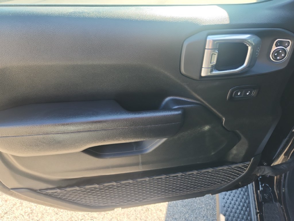 Used 2022 Jeep Wrangler Unlimited Sport AWD/4WD image 11