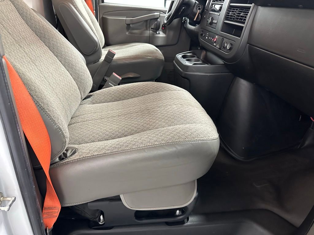 Used 2022 Chevrolet Express 3500 w/ Power Convenience Package image 41