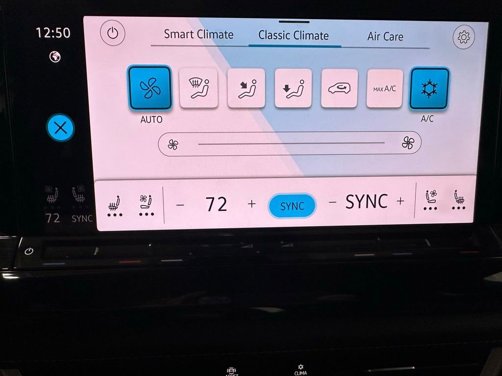 Used 2025 Volkswagen Atlas Cross Sport SE image 33