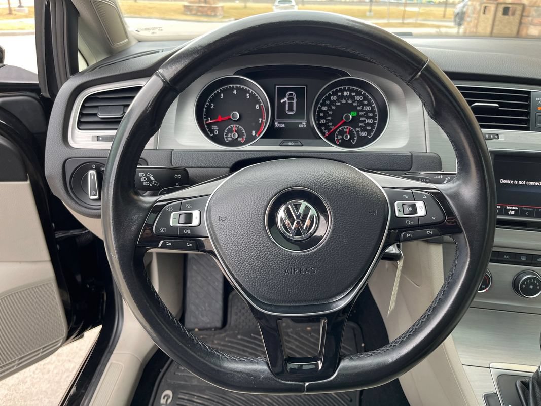 Used 2016 Volkswagen Golf S FWD image 11