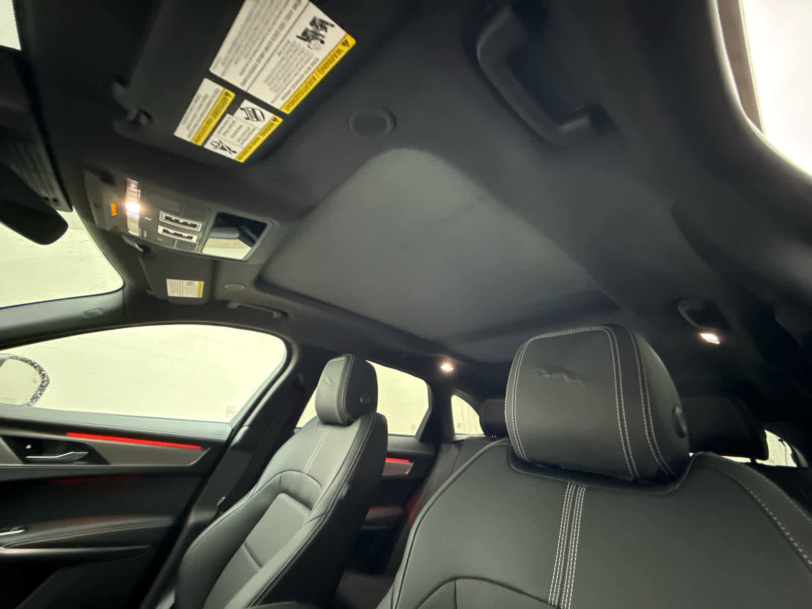 New 2026 Jaguar F-PACE R-Dynamic S image 14